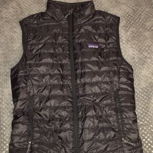 Black Patagonia micro-puff Vest